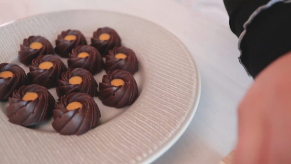 No-Bake Peanut and Biscuit Cookies